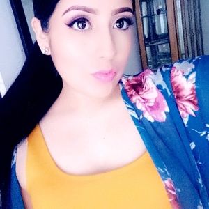 Meet your Posher, Estefany